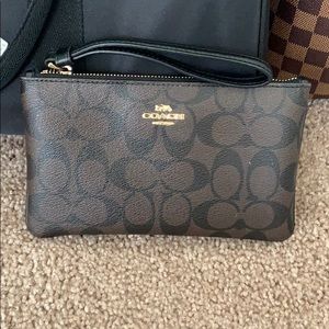 Signature Canvas Coach Print wristlet